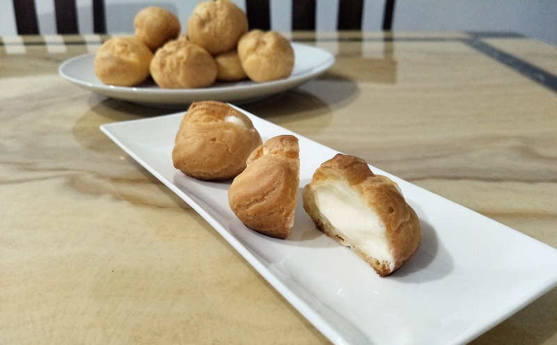 Petite Indulgence 15 Profiterole