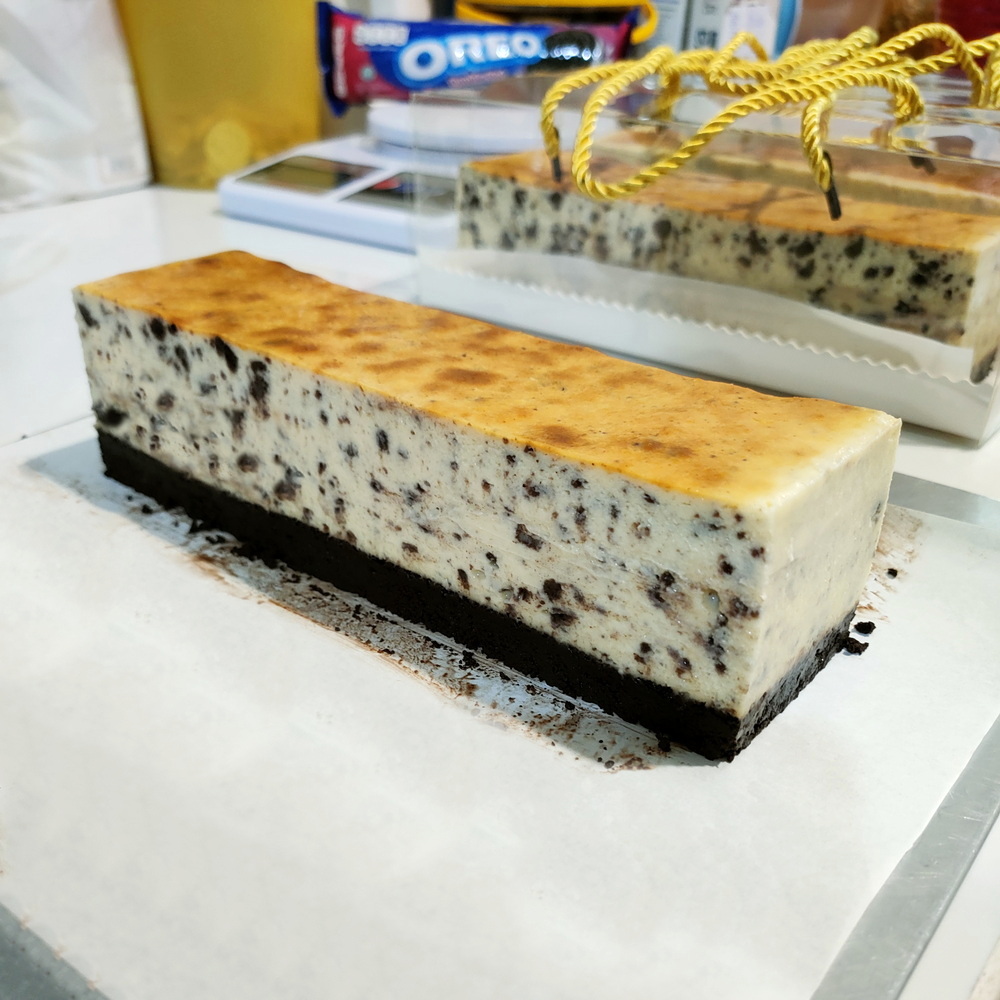 Oreo New York Cheesecake (Loaf size) 2 Oreo New York Cheesecake Rich and Creamy Cheesecake