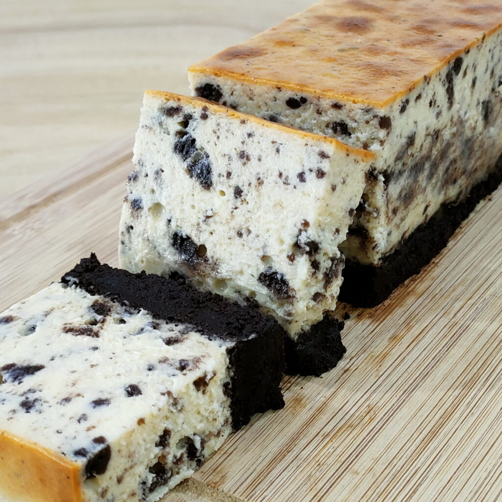 Rich and Creamy Cheesecake Oreo New York Cheesecake